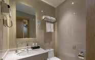 In-room Bathroom 6 Greentree Inn High speed railway station west exit