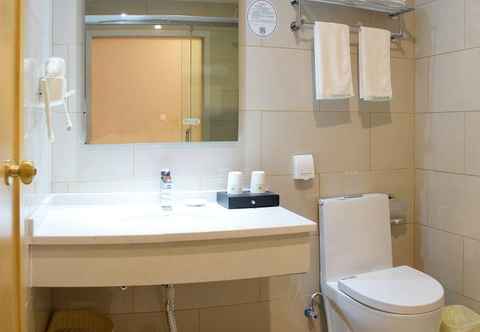 In-room Bathroom Greentree Inn Suzhou Yongqiao District Nanxiang He