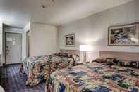 Bedroom SureStay Hotel by Best Western Wells