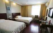 Bedroom 3 GreenTree Inn Zhenjiang Yidu Buiding