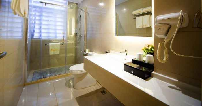 In-room Bathroom Greentree Inn Huanggang City Wuxue City Kanjiang A