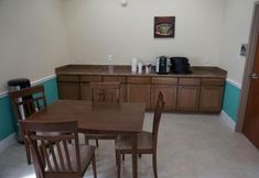 Lainnya 4 The Bungalows Hotel Event Center