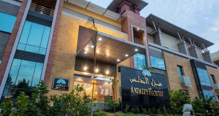 Luar Bangunan Andalus Habitat Hotel