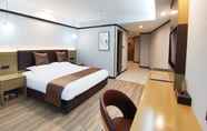 Bedroom 3 GYA Hotel (Jingjiang Gongsuo Bridge)