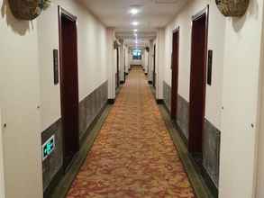 Lobi 4 Greentree INN Hebi Hengshan Road Business Hotel