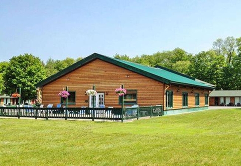 Exterior Adirondack Lodge Old Forge by Magnuson Worldwide