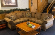 Lobi 2 Adirondack Lodge Old Forge by Magnuson Worldwide