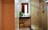 In-room Bathroom 6 Greentree Inn Weifang Linqu Zhanqian Road Luchuan