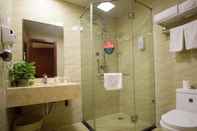 In-room Bathroom Greentree Inn Shanghai Hongqiao International Airp