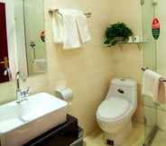 In-room Bathroom 3 Greentree Alliance Chaoyang Cultural Square