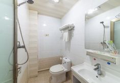 Toilet Kamar 7 Shengjiehotel
