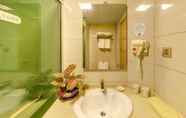 In-room Bathroom 6 GreenTree Inn Changzhou Wujin District Huangli Tow