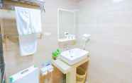 In-room Bathroom 5 Greentree Inn Shanghai Guangxin Road Tongji Hospit