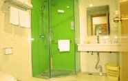 Toilet Kamar 7 GreenTree Inn Beijing Fangshan District Jingzhou