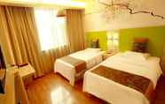 Kamar Tidur 5 Vatica Bozhou City Railway Station Hotel