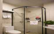 In-room Bathroom 6 Greentree Inn Lianyungang Donghai Benniu Square Ho