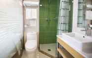 In-room Bathroom 3 Greentree Inn Tangshan Lubei District Yuhuadao Hot