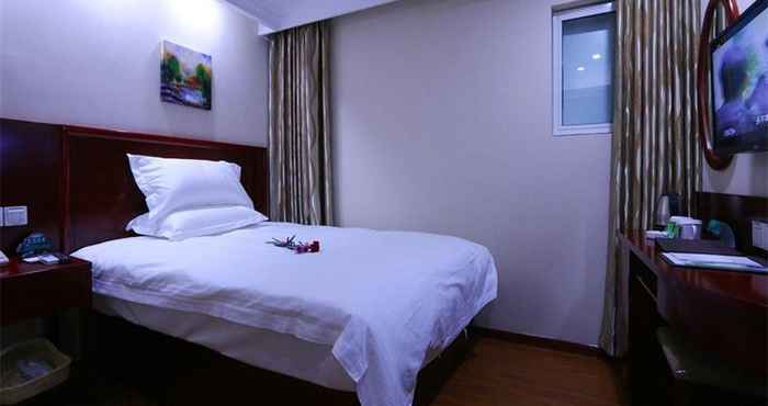 Kamar Tidur GreenTree Inn (Shanghai Luoxiang Road)