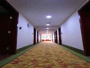 Lobi 4 GreenTree Inn (Shanghai Luoxiang Road)