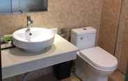 In-room Bathroom 3 Shell Shanxi Jinzhong Qi County Zhaochu Ancient St