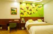Bedroom 4 Vatica Fuyang Linquan South Jiefang Road Hotel