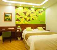 Bedroom 4 Vatica Fuyang Linquan South Jiefang Road Hotel