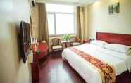 Bedroom 6 Greentree Inn Heze Juancheng County Second Juanche