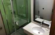 In-room Bathroom 7 GreenTree Inn Xi An Gaoling District Handan Indust