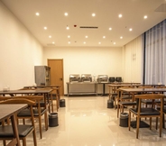 Restaurant 5 Shell Xinzheng Airport Port Huaxia Avenue Hotel