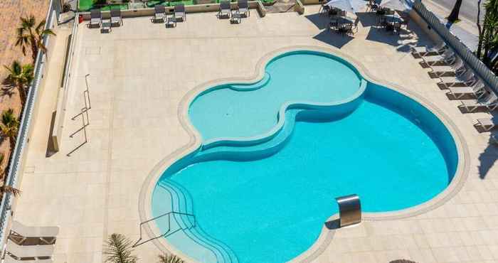 Swimming Pool Rentalmar Salou Playa Family Suites