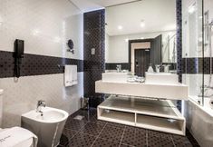 Bilik Mandi dalam Bilik 2 New Blue Rose Hotel