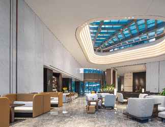 Lobby 2 Crowne Plaza Shanghai Hongqiao