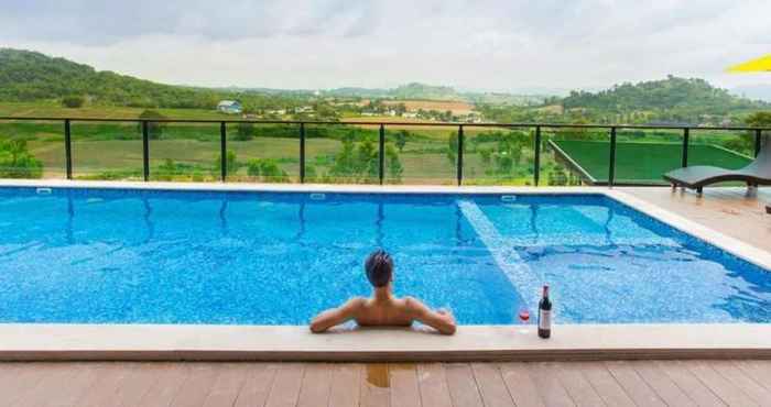 Swimming Pool Chantara Valley Resort