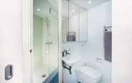 In-room Bathroom 5 Euston Studios