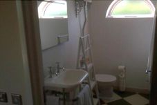 In-room Bathroom The Berney