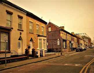 Exterior 2 Cambrington Hostel