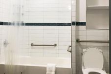 In-room Bathroom Hotel 837