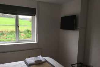 Kamar Tidur 4 Llangeview Lodge