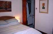 Bilik Tidur 3 Shire Lodge B&B