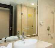 In-room Bathroom 6 Rezen Select Pansoda (Foshan Qiandeng Lake Park)