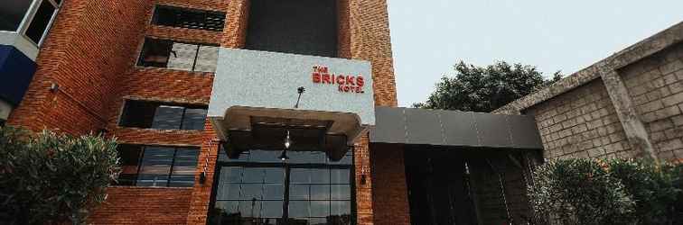 Luar Bangunan The Bricks Hotel