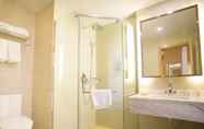 In-room Bathroom 4 Greentree Inn Fuyang Linquan County Yiwu Trade Cit