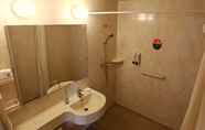 In-room Bathroom 7 Greentree Inn Dongying Xisi Road Huachuang Buildin