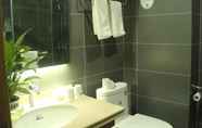 Toilet Kamar 4 Greentree Inn Lvliang Xiaoyi City Fuqian Street Ho