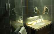 Toilet Kamar 3 Greentree Inn Lvliang Xiaoyi City Fuqian Street Ho