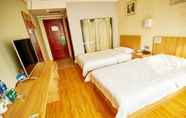 Bedroom 5 Greentree Alliance Xinxiang Train Station Hotel