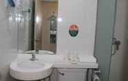 In-room Bathroom 7 Greentree Alliance Dezhou Decheng District South J