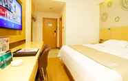 Kamar Tidur 3 Greentree Inn Qiqihar University Wanda Square Expr