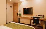 Bedroom 2 Greentree Inn Nanjing Baijiahu Express Hotel