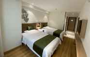 Bedroom 4 GreenTree Inn Handan Train Station Express Hotel